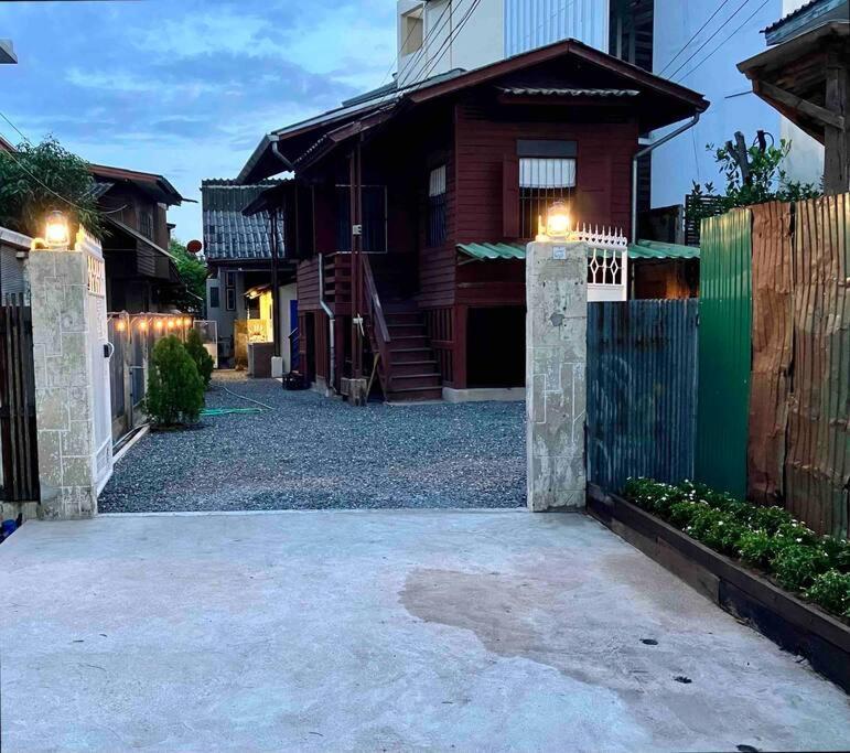 Grandma'S House Villa Chiang Mai Bagian luar foto